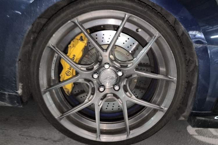 Used Audi A5 2017 Sportback 45 TFSI quattro Sport Model Right Front Wheel Hub