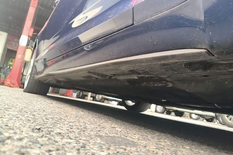 Used Audi A5 2017 Coupe 40 TFSI Fashion Model Right Side Sill