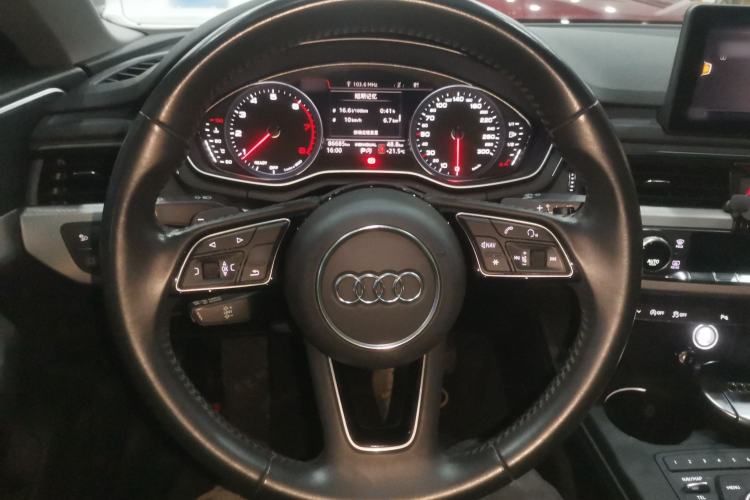 Used Audi A5 2017 Sportback 40 TFSI Fashion Model Steering Wheel