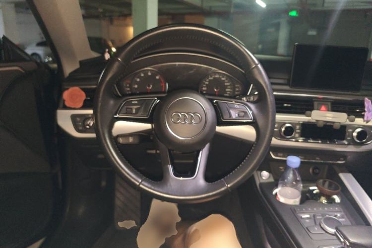 Used Audi A5 2017 Coupe 40 TFSI Fashion Model Steering Wheel