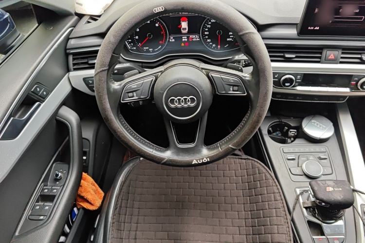 Used Audi A5 2017 Sportback 45 TFSI Fashion Model Steering Wheel
