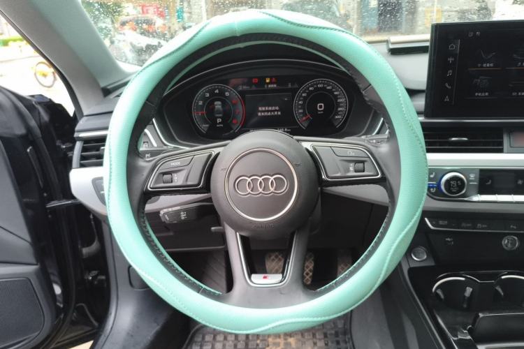 Used Audi A5 2017 Coupe 40 TFSI Fashion Model Steering Wheel