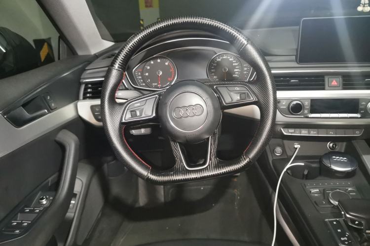 Used Audi A5 2017 Sportback 40 TFSI Fashion Model Steering Wheel