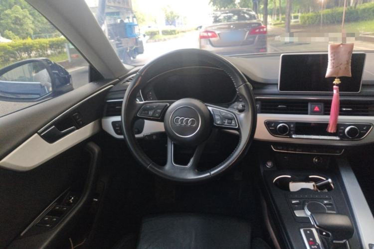 Used Audi A5 2017 Sportback 45 TFSI Sport Edition Steering Wheel
