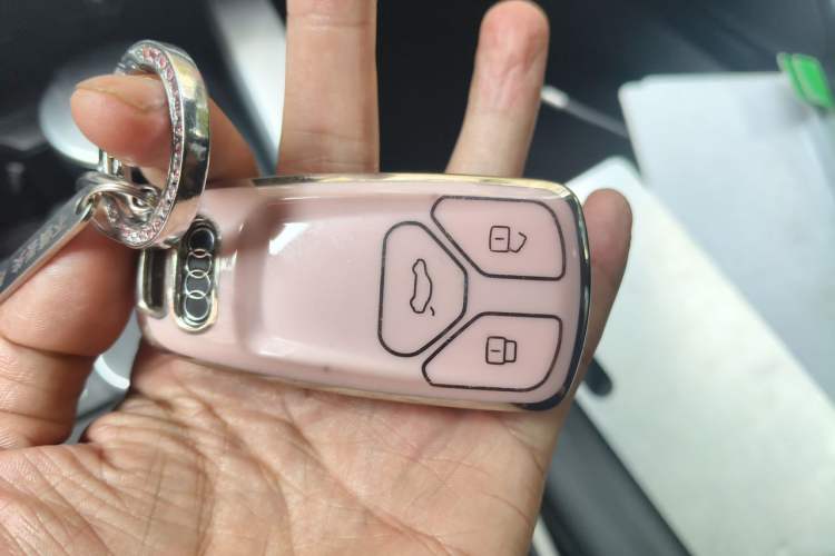 Used Audi A5 2017 Sportback 45 TFSI Fashion Model Vehicle Key