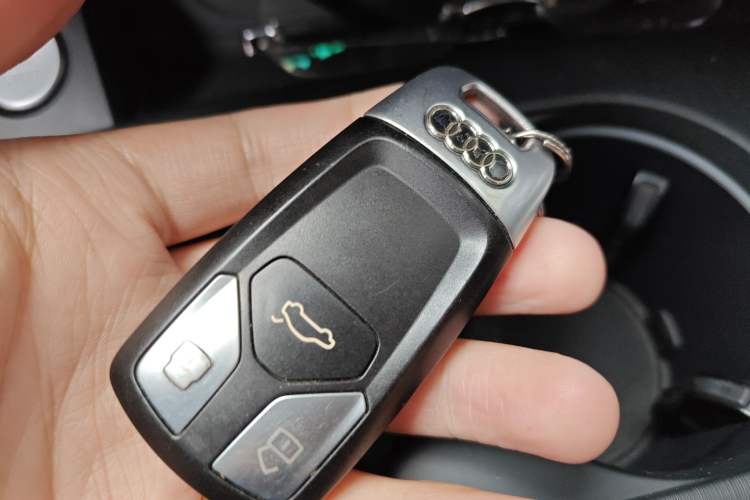 Used Audi A5 2017 Coupe 45 TFSI quattro Sport Edition Vehicle Key
