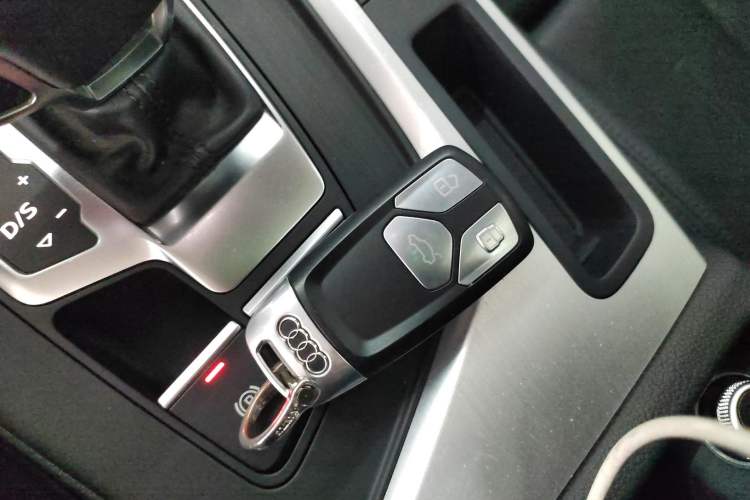 Used Audi A5 2017 Sportback 45 TFSI quattro Sport Model Vehicle Key