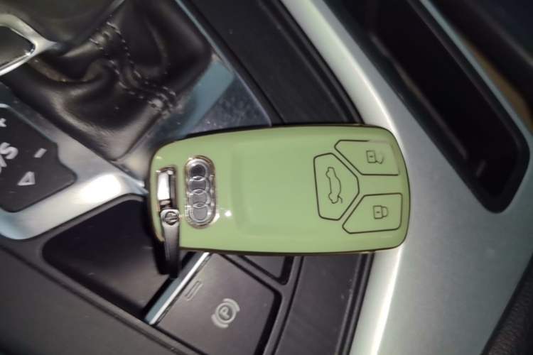 Used Audi A5 2017 Coupe 40 TFSI Fashion Model Vehicle Key