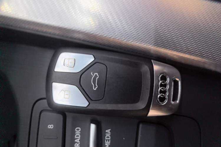 Used Audi A5 2017 Sportback 40 TFSI Fashion Model Vehicle Key