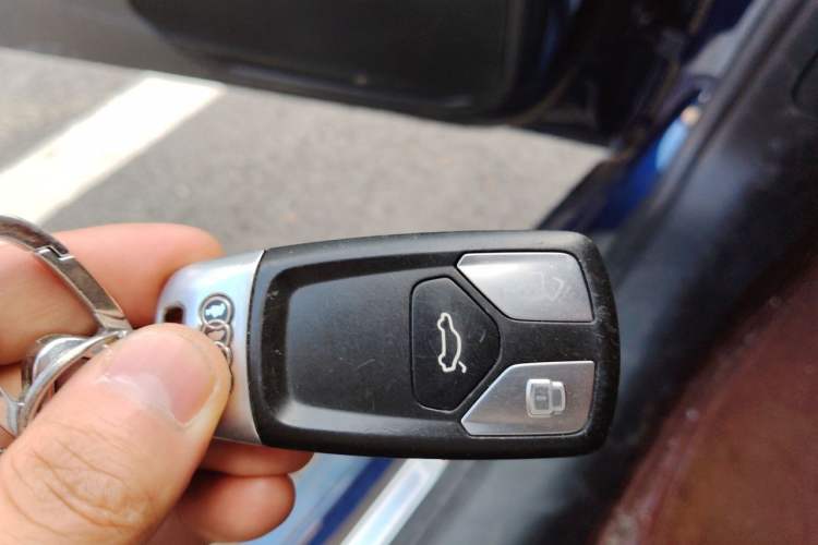 Used Audi A5 2017 Sportback 40 TFSI Fashion Model Vehicle Key