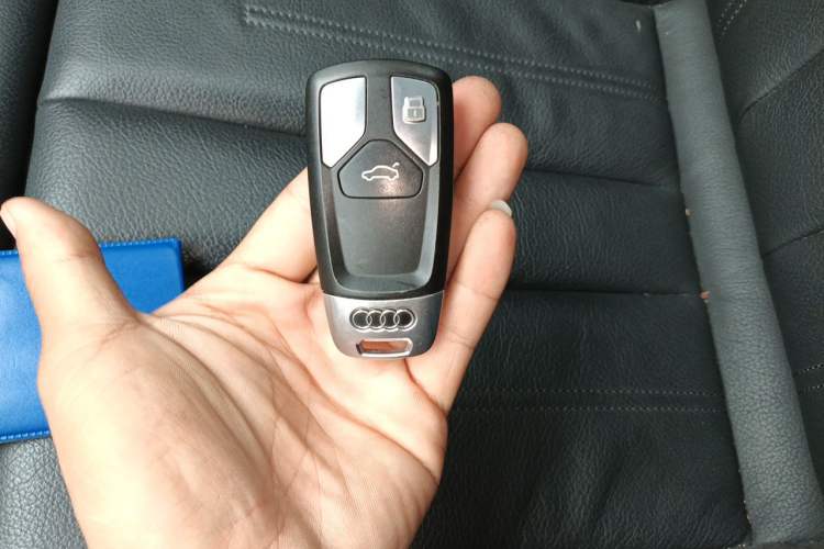 Used Audi A5 2017 Sportback 45 TFSI Sport Edition Vehicle Key