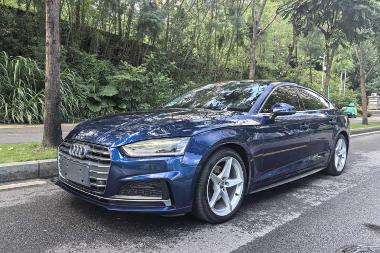 Used Audi A5 2017 Sportback 40 TFSI Fashion Model Guazi used car, China used car export, Used car for sale, Used Audi cars, Cheapest cars for sale