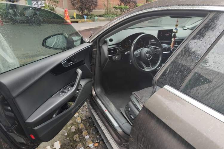 Used Audi A5 2017 Sportback 40 TFSI Fashion Model Driver Seat