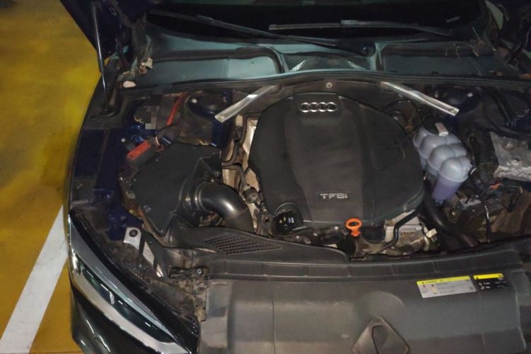 Used Audi A5 2017 Sportback 45 TFSI Fashion Model Engine Bay Right
