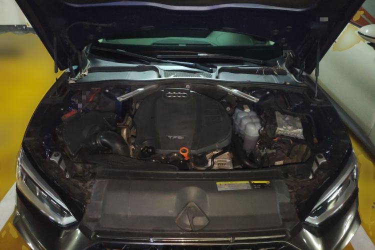 Used Audi A5 2017 Sportback 45 TFSI Fashion Model Engine Bay