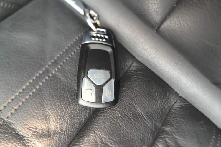 Used Audi A5 2017 Sportback 45 TFSI Fashion Model Vehicle Key