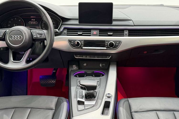 Used Audi A5 2017 Sportback 40 TFSI Fashion Model Audio And AC Panel
