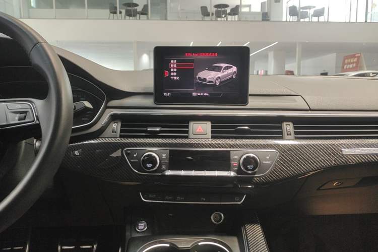 Used Audi A5 2017 Sportback 40 TFSI Fashion Model Audio And AC Panel
