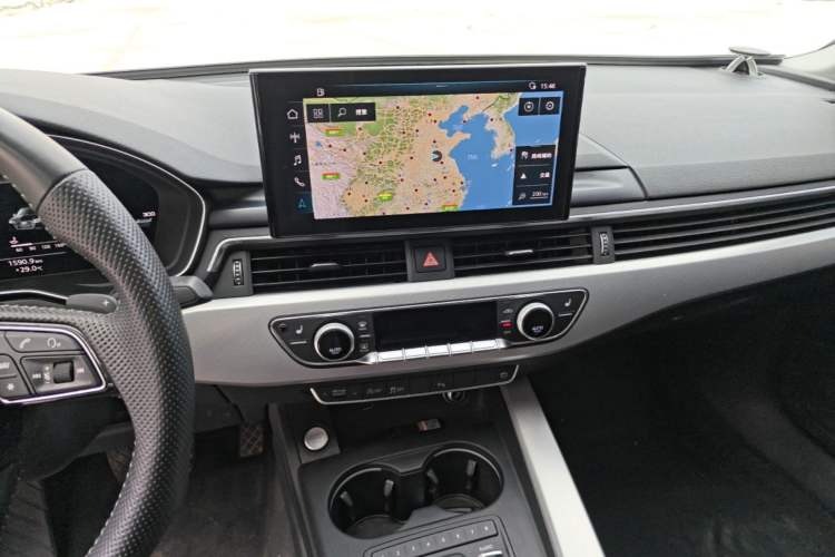 Used Audi A5 2017 Sportback 40 TFSI Fashion Model Audio And AC Panel