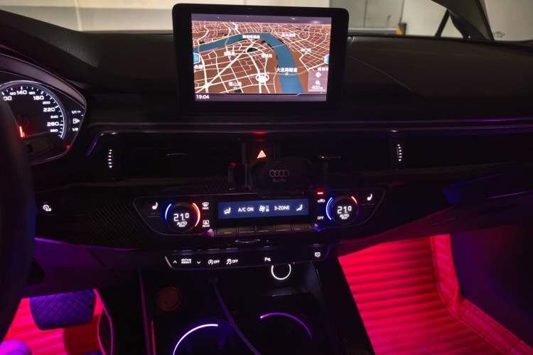 Used Audi A5 2017 Coupe 40 TFSI Fashion Model Audio And AC Panel