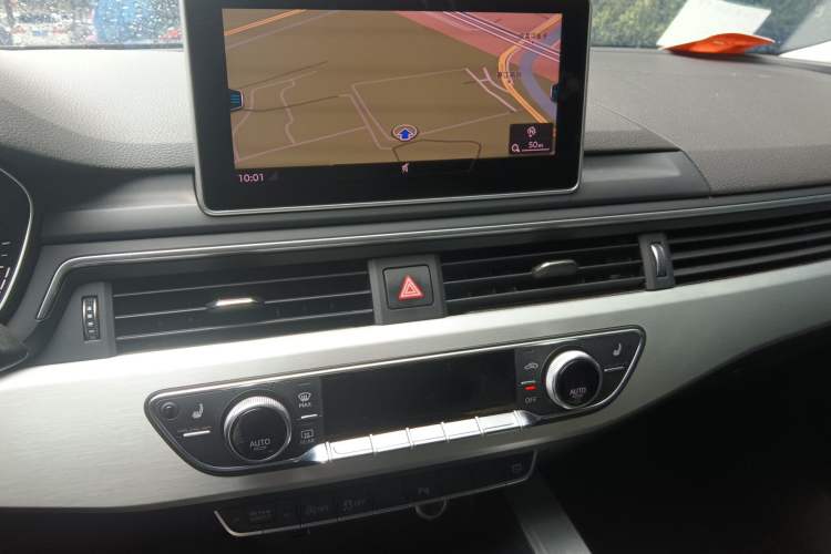 Used Audi A5 2017 Sportback 45 TFSI Sport Edition Audio And AC Panel