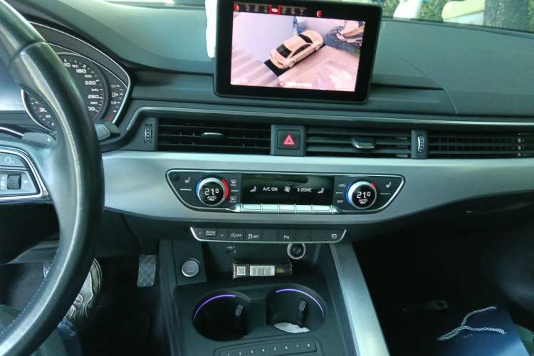 Used Audi A5 2017 Coupe 40 TFSI Fashion Model Audio And AC Panel