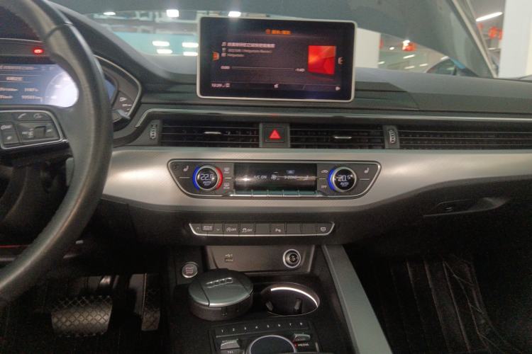 Used Audi A5 2017 Coupe 40 TFSI Fashion Model Audio And AC Panel
