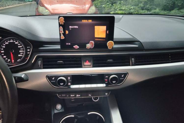 Used Audi A5 2017 Sportback 45 TFSI Fashion Model Audio And AC Panel