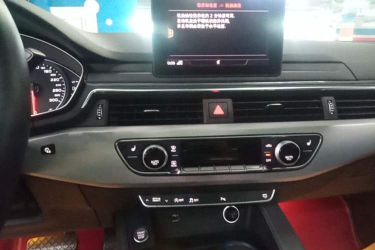 Used Audi A5 2017 Sportback 40 TFSI Fashion Model Audio And AC Panel