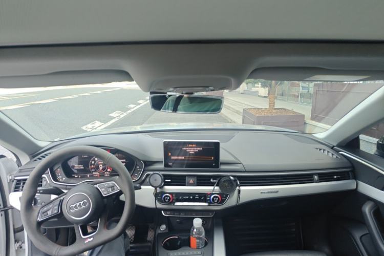 Used Audi A5 2017 Sportback 45 TFSI quattro Sport Model Center Console