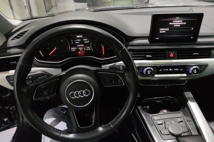 Used Audi A5 2017 Sportback 40 TFSI Fashion Model Center Console