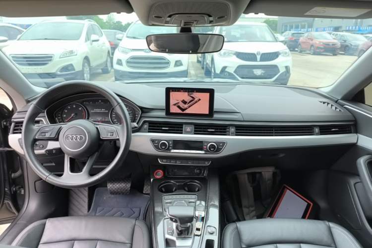 Used Audi A5 2017 Coupe 40 TFSI Fashion Model Center Console