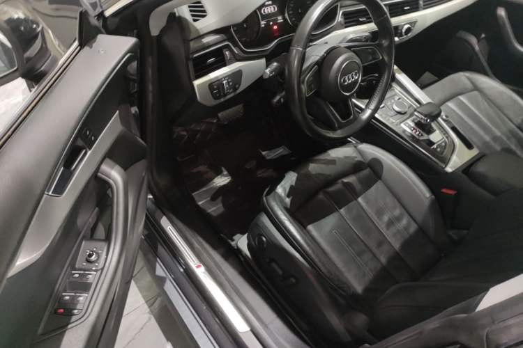 Used Audi A5 2017 Sportback 40 TFSI Fashion Model Driver Seat