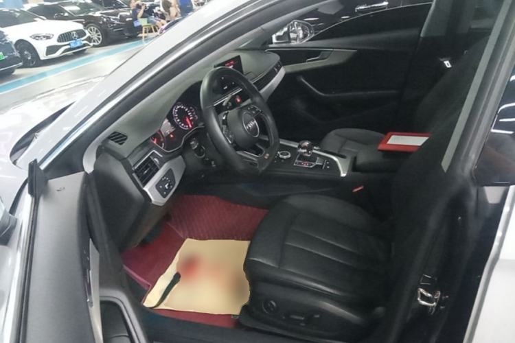 Used Audi A5 2017 Sportback 40 TFSI Fashion Model Driver Seat