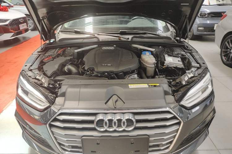 Used Audi A5 2017 Sportback 40 TFSI Fashion Model Engine Bay
