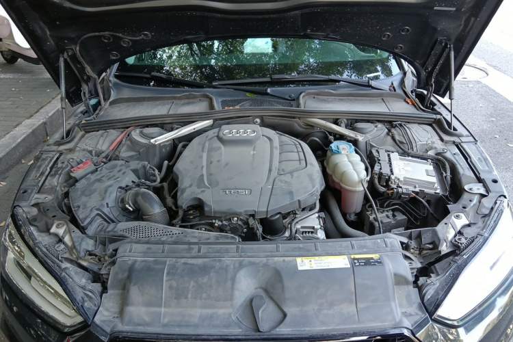 Used Audi A5 2017 Coupe 40 TFSI Fashion Model Engine Bay