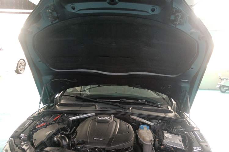 Used Audi A5 2017 Coupe 40 TFSI Fashion Model Engine Bay