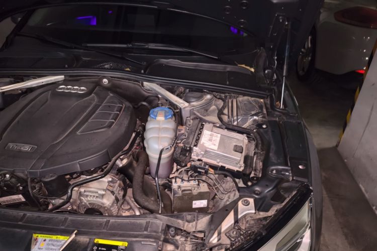 Used Audi A5 2017 Coupe 40 TFSI Fashion Model Engine Bay Left