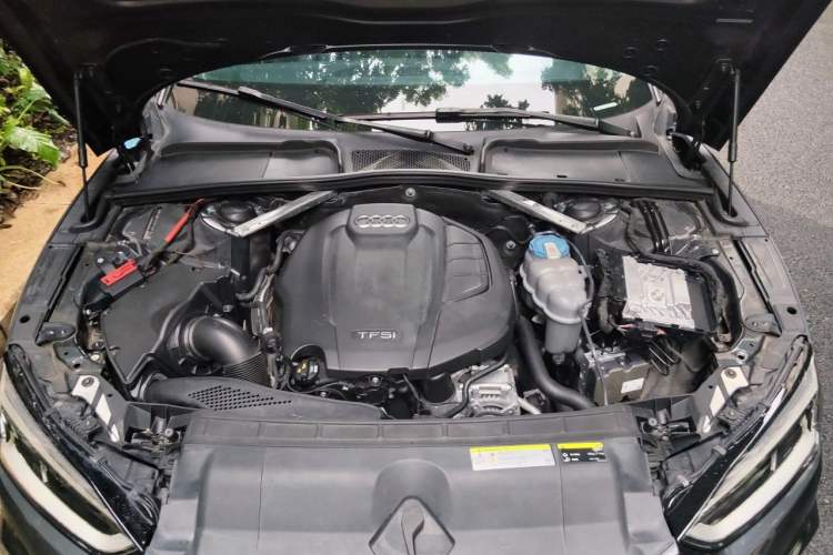 Used Audi A5 2017 Sportback 45 TFSI Fashion Model Engine Bay