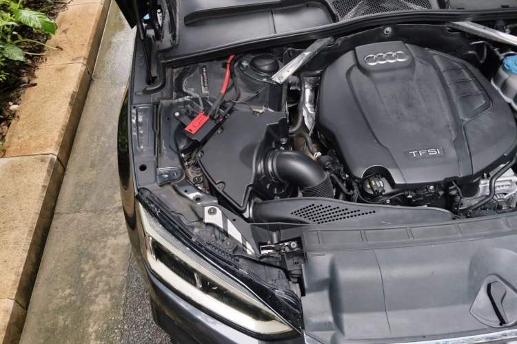 Used Audi A5 2017 Sportback 45 TFSI Fashion Model Engine Bay Right