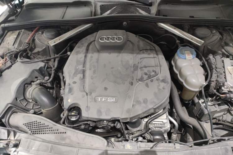 Used Audi A5 2017 Sportback 40 TFSI Fashion Model Engine Bay
