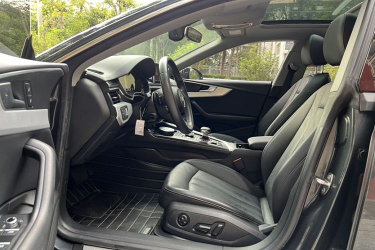 Used Audi A5 2017 Coupe 40 TFSI Fashion Model Exterior 2