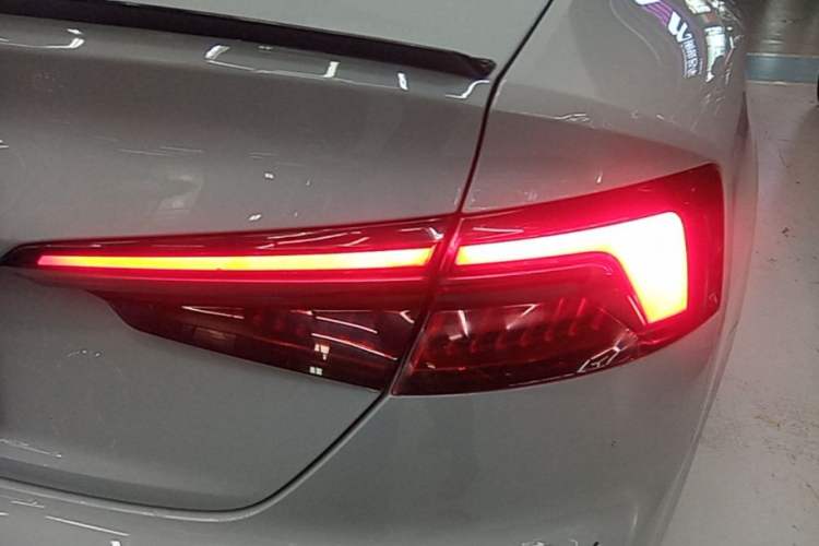 Used Audi A5 2017 Sportback 40 TFSI Fashion Model Exterior 3