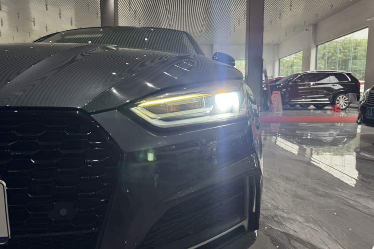 Used Audi A5 2017 Sportback 40 TFSI Fashion Model Exterior 4