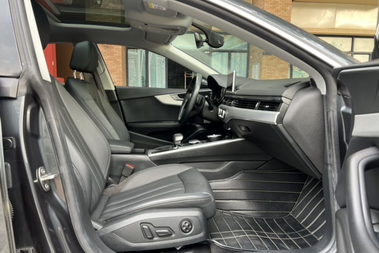 Used Audi A5 2017 Coupe 40 TFSI Fashion Model Exterior 8