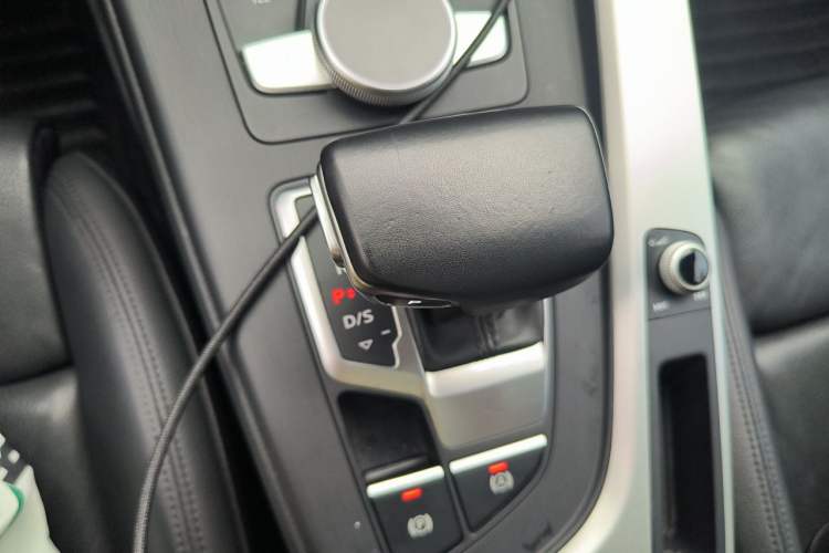 Used Audi A5 2017 Sportback 45 TFSI quattro Sport Model Gear Lever