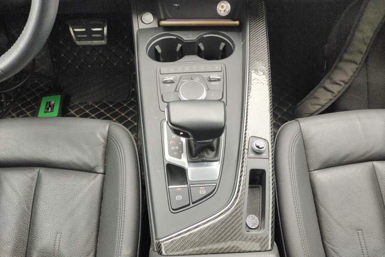 Used Audi A5 2017 Sportback 40 TFSI Fashion Model Gear Lever
