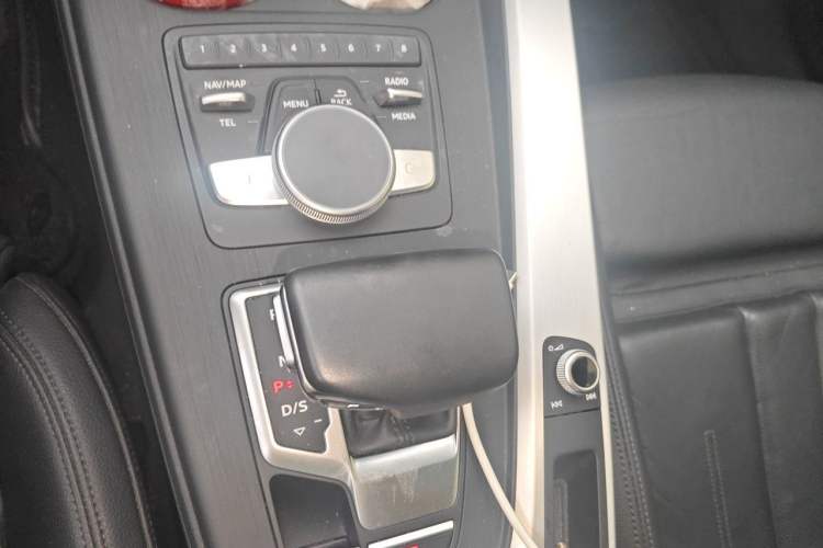 Used Audi A5 2017 Sportback 45 TFSI Sport Edition Gear Lever
