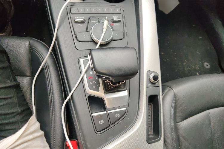 Used Audi A5 2017 Coupe 40 TFSI Fashion Model Gear Lever