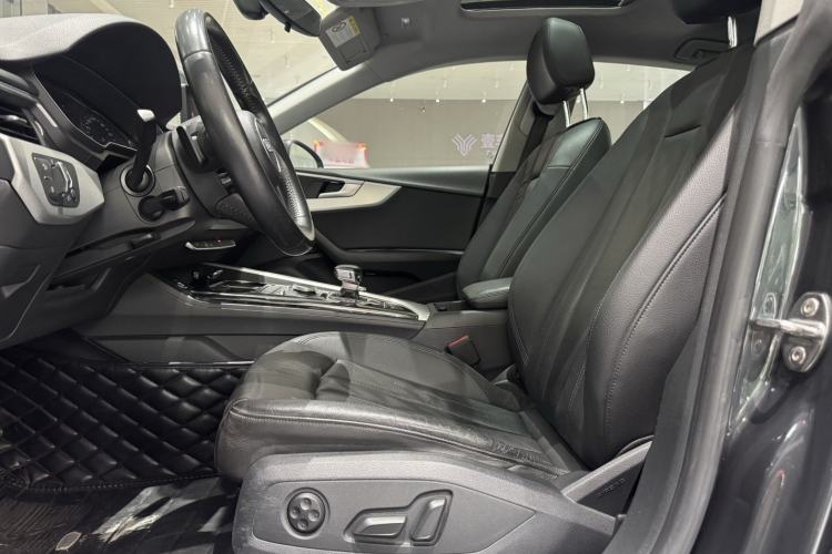 Used Audi A5 2017 Sportback 40 TFSI Fashion Model Interior 1